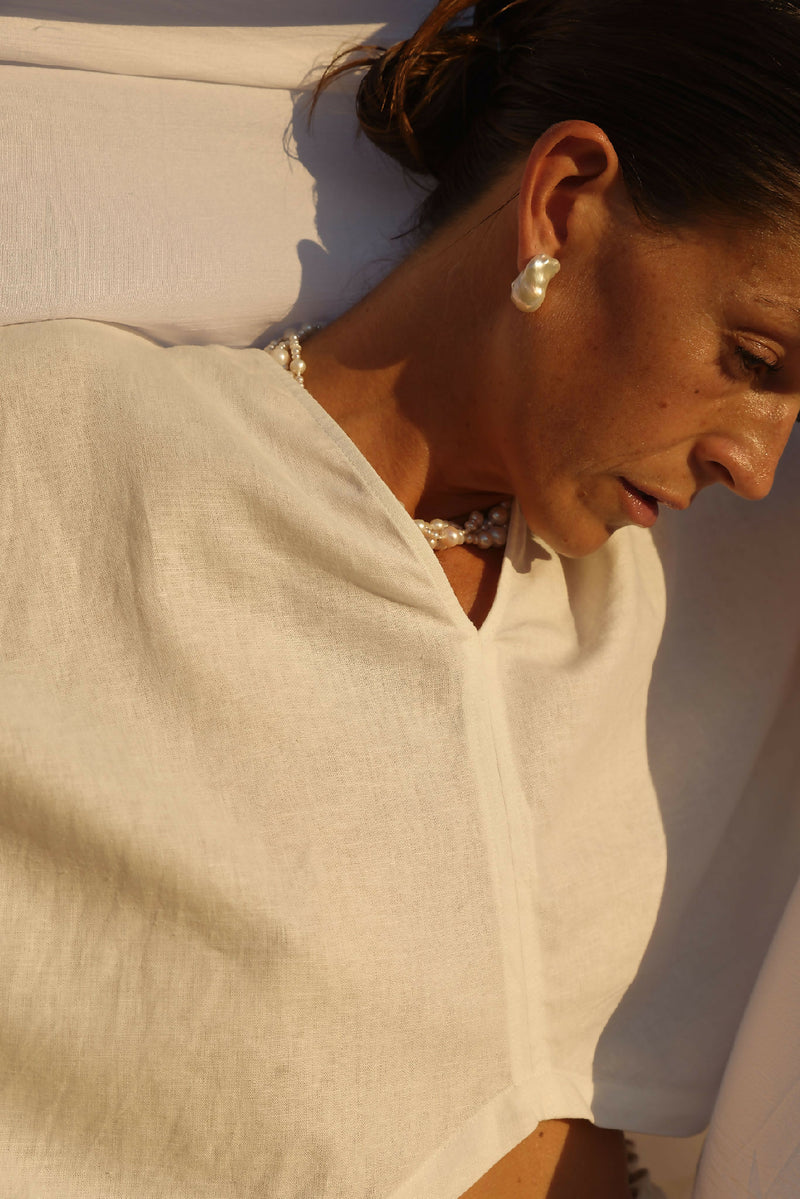 BAROQUE PEARL STUD EARRINGS