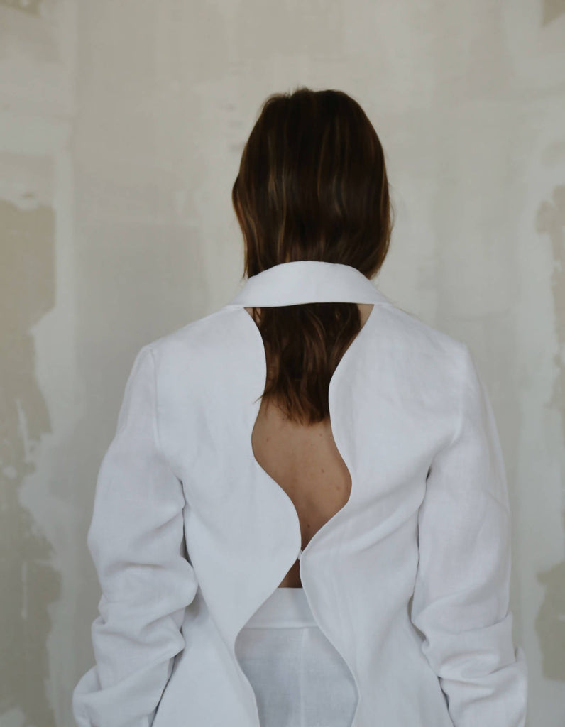 Aman White Shirt in Linen with Cut Out Back
