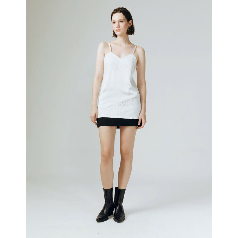 WHITE LACE-DETAILED SATIN CAMISOLE