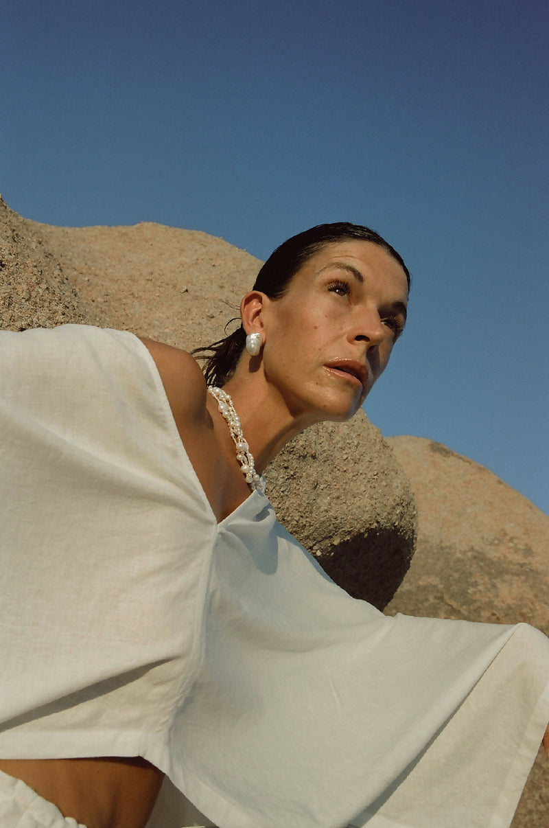 BAROQUE PEARL STUD EARRINGS