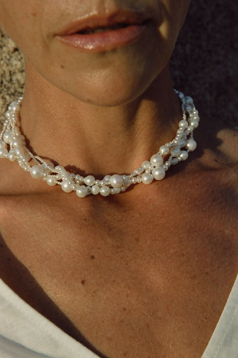 CHUNKY PEARL NECKLACE