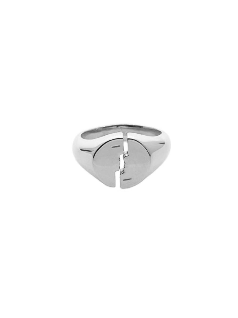 The Kiss Ring / / Silver