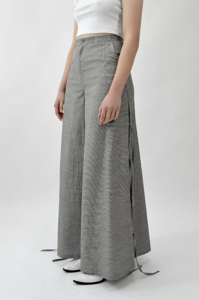 CANDELABRE WITH PANTS