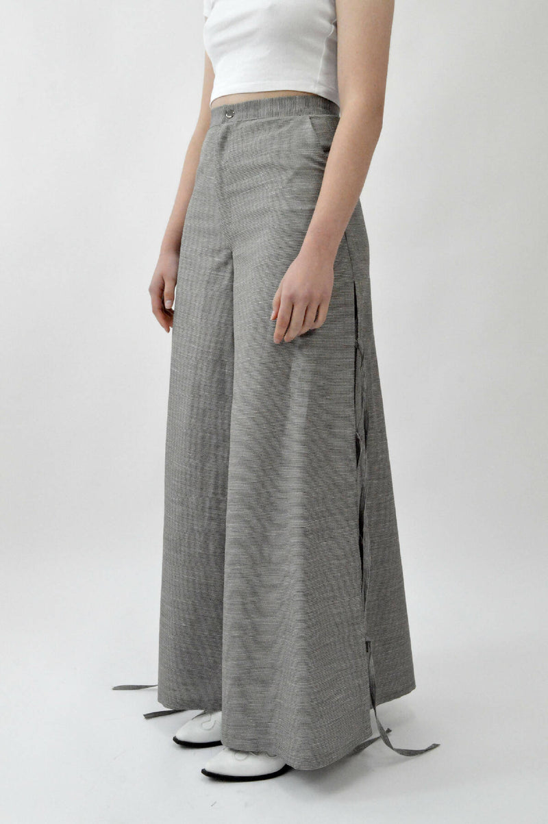 CANDELABRE WITH PANTS