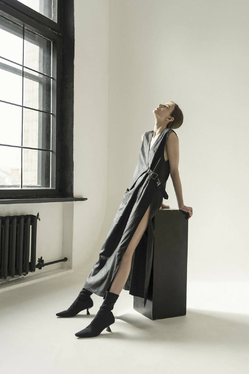 km-by-lange-black-high-slit-dress-0011