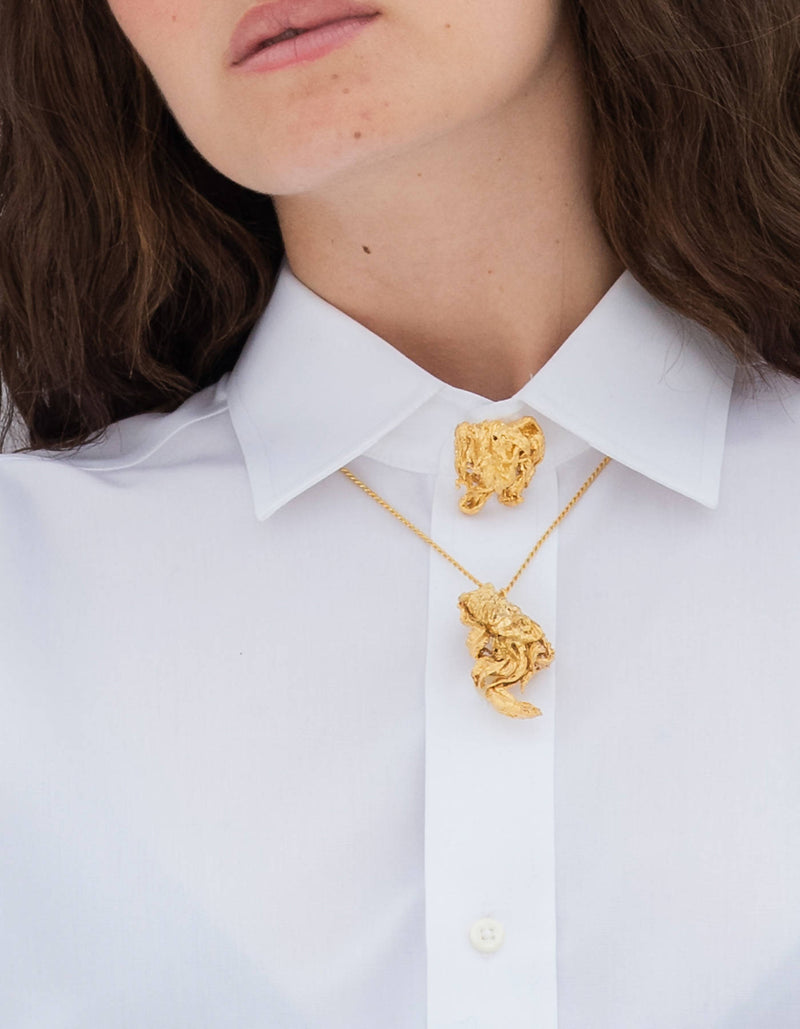 °'HRIAM “Extravaganza” is a gender neutral limited fashion jewellery collection made of flowers, gold plated necklace.