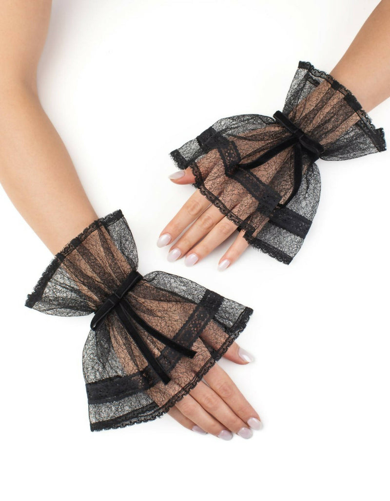 Lea Cuffs