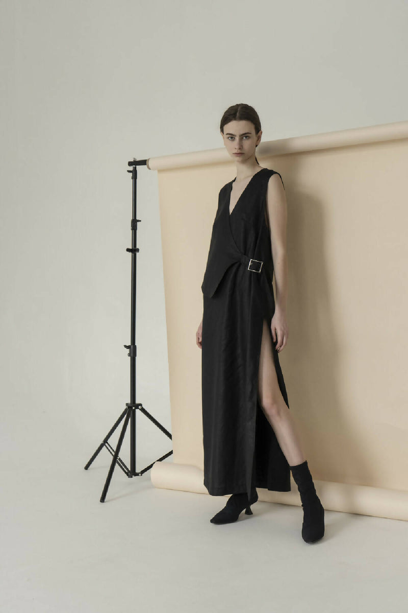 km-by-lange-black-high-slit-dress-0007
