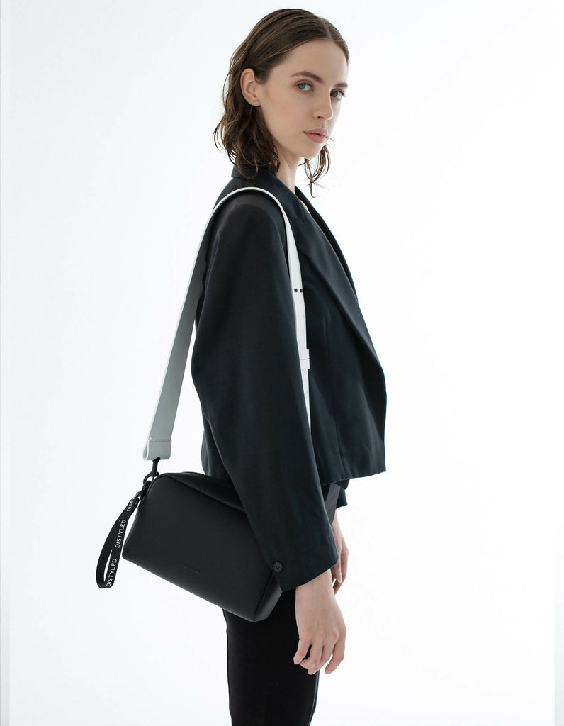 Camera Bag, Medium/ Flat Strap 5