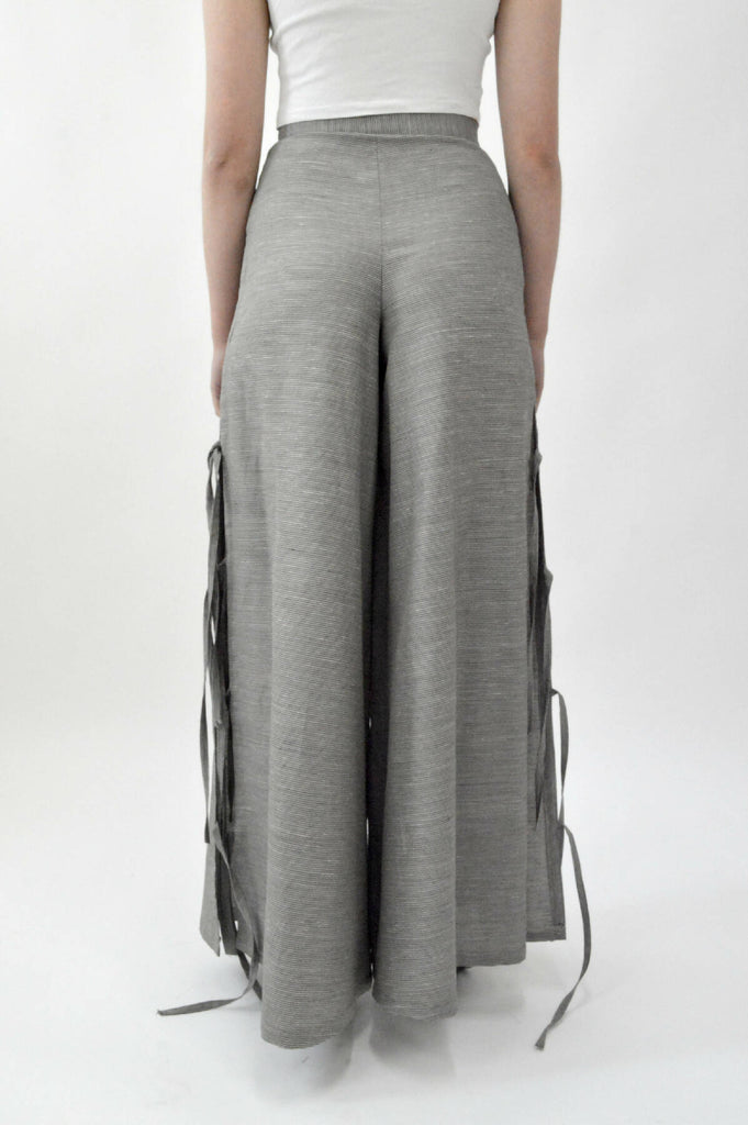 CANDELABRE WITH PANTS