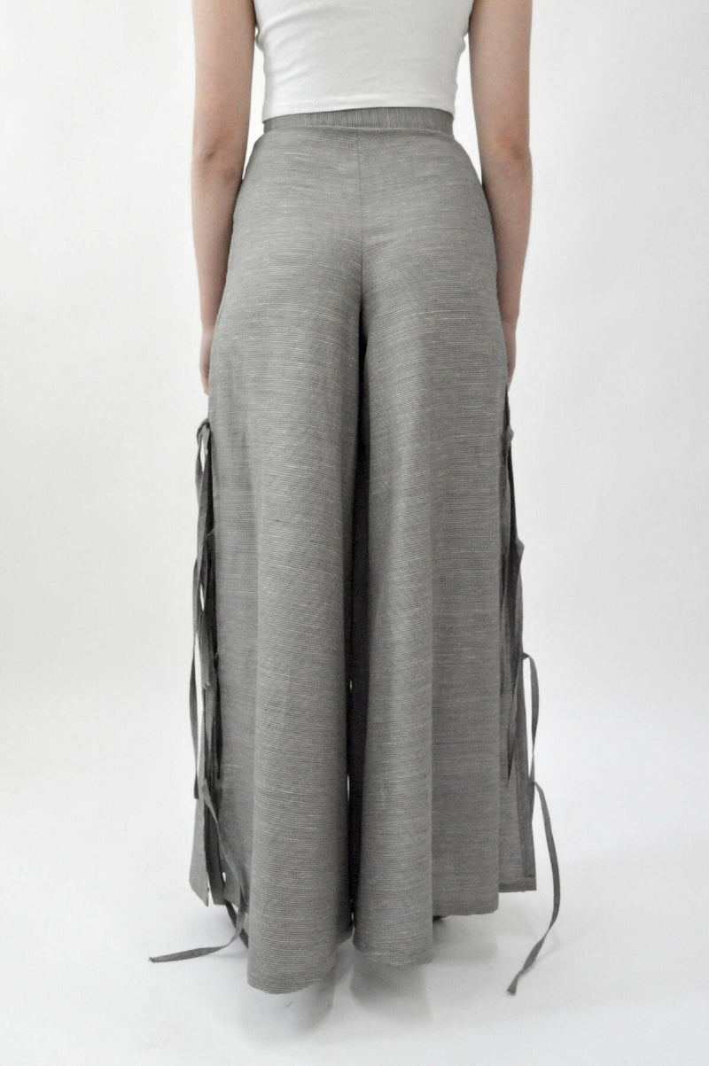 CANDELABRE WITH PANTS