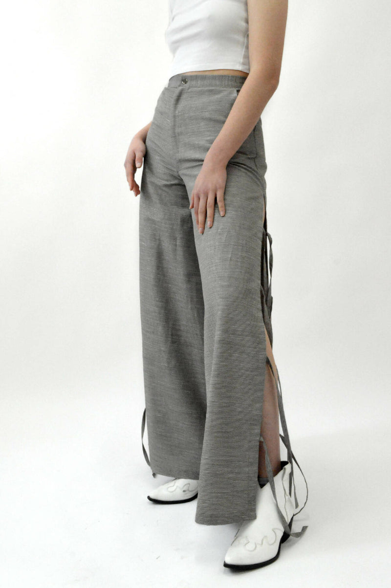 CANDELABRE WITH PANTS