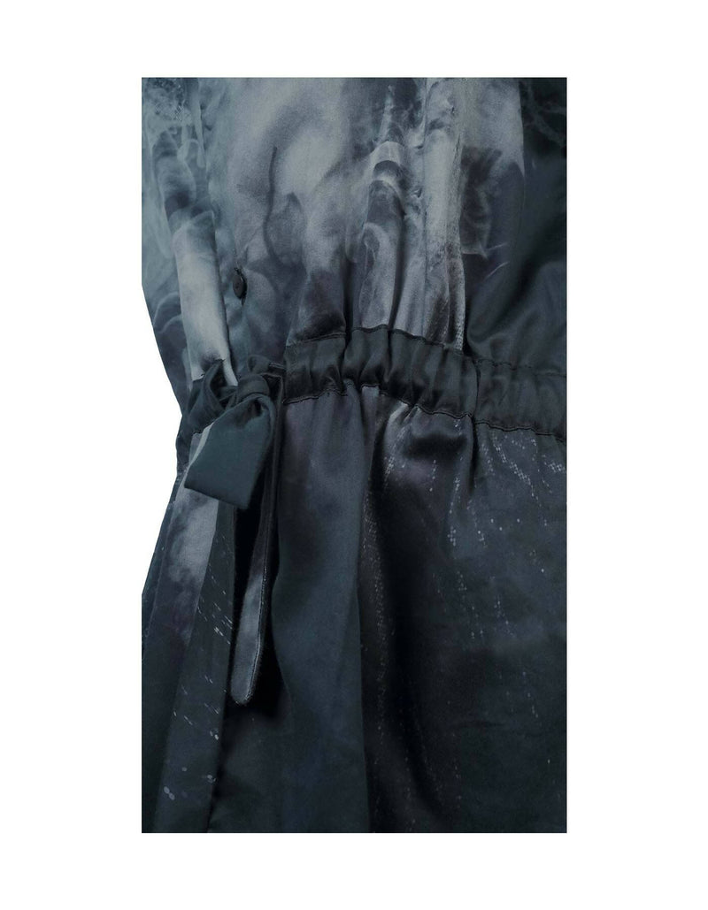 Transforming-Collar Shirt Without Sleeves