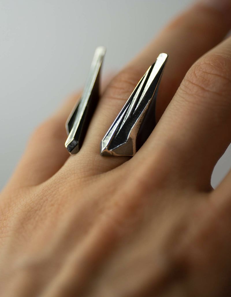 MANTIS RING