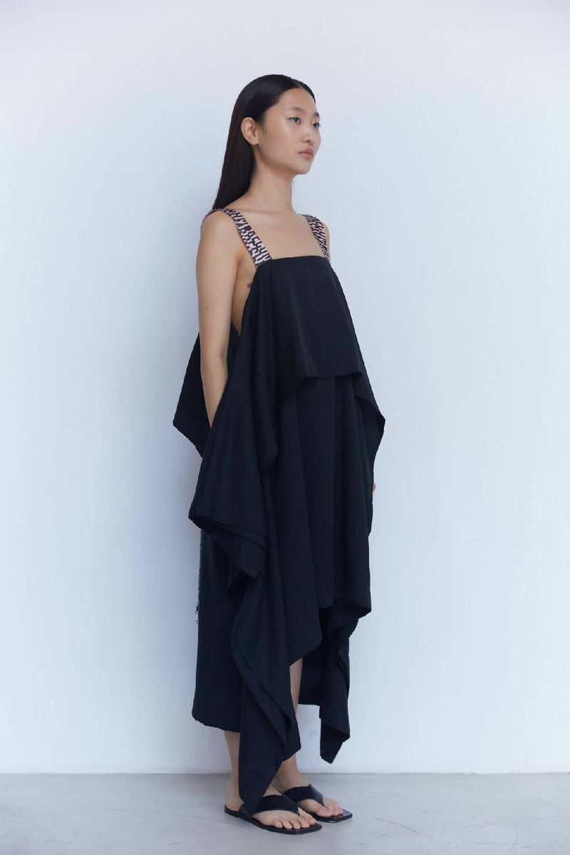 Item 004 Black